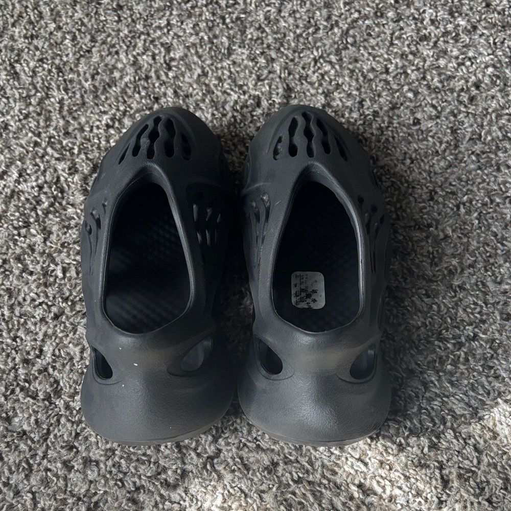 Yeezy Kids Shoes in Black